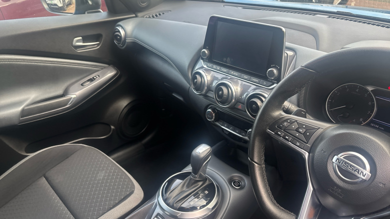 Nissan Juke 1.0 DiG-T 114 N-Connecta 5dr DCT Petrol Hatchback